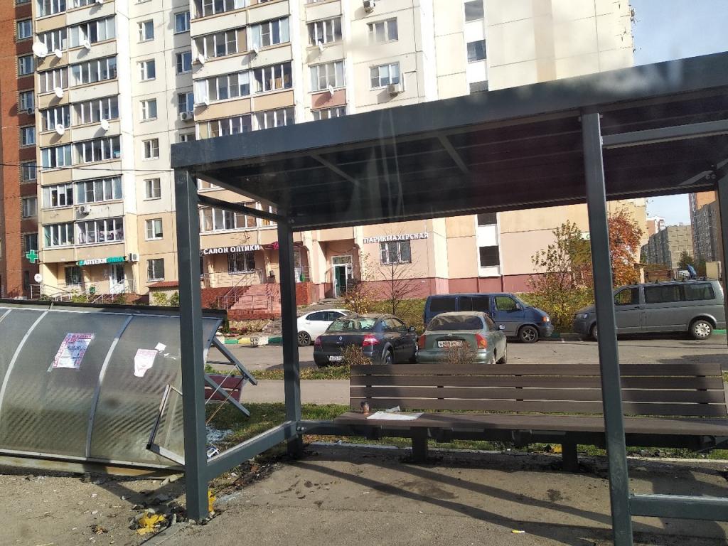 Зачем в Подольске меняют хорошие остановочные павильоны на новые?