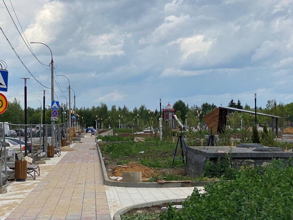 В Г.о. Подольск продолжаются работы по благоустройству пешеходной зоны на бульваре 65-летия Победы