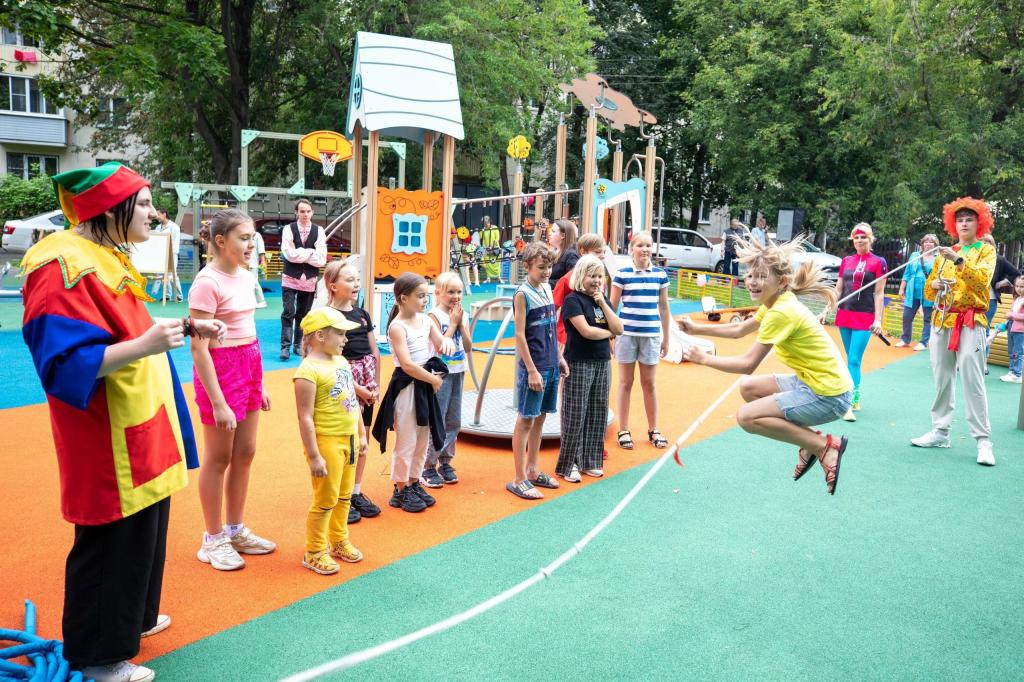 В Г.о. Подольск в микрорайоне Высотный открыли восьмую губернаторскую детскую игровую площадку