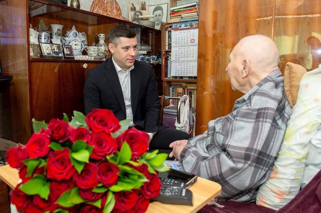 Подольского ветерана Великой Отечественной поздравили с 98-летием